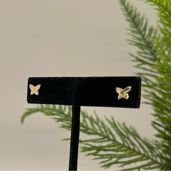 NWOT Kendra Scott Lillia Butterfly 14K Yellow
Gold Plated Stud Earrings - Picture 7 of 14